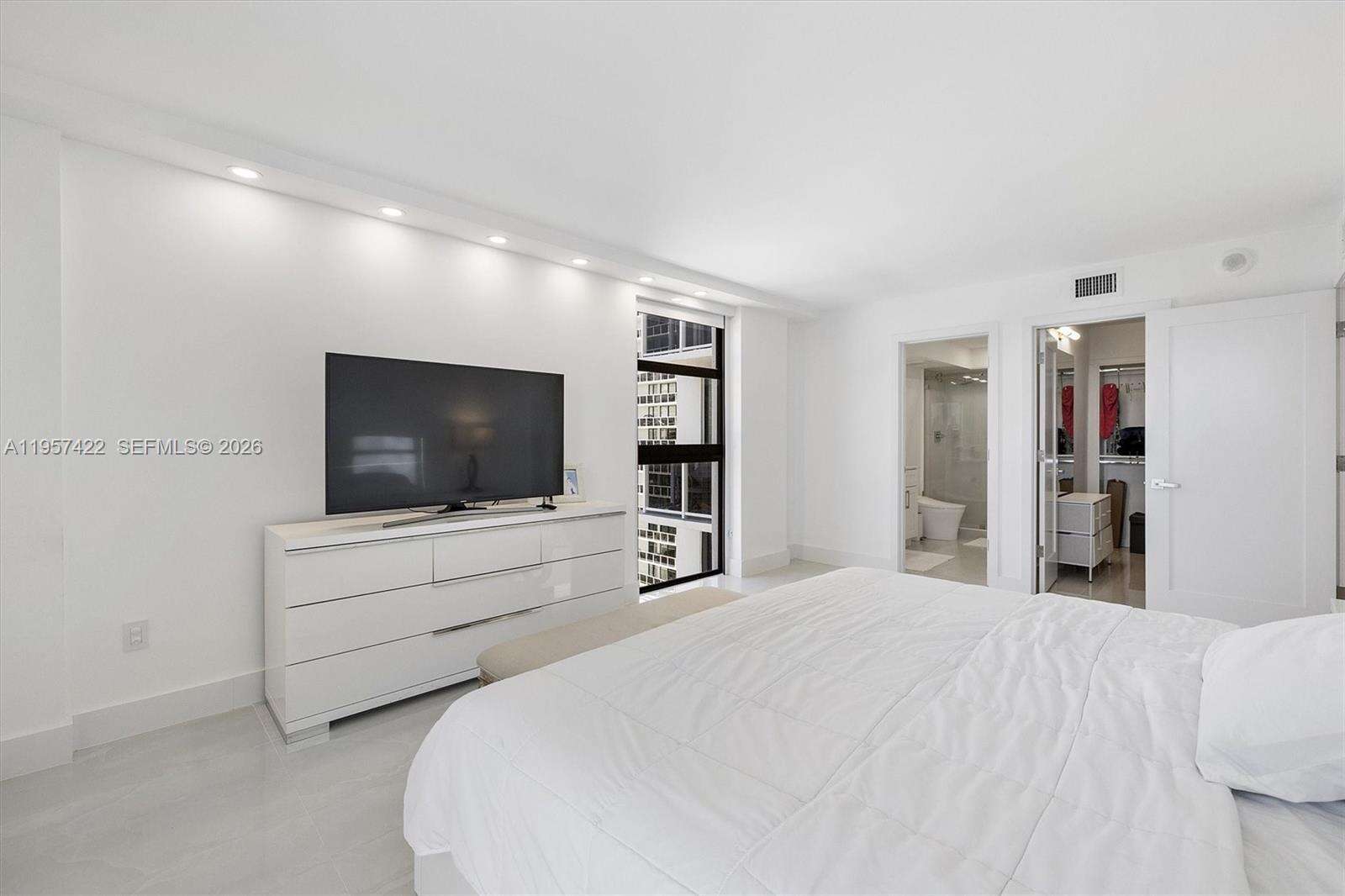 Waterview at 20515 Country Club Dr, Aventura, FL 33180 - For Sale photo 24
