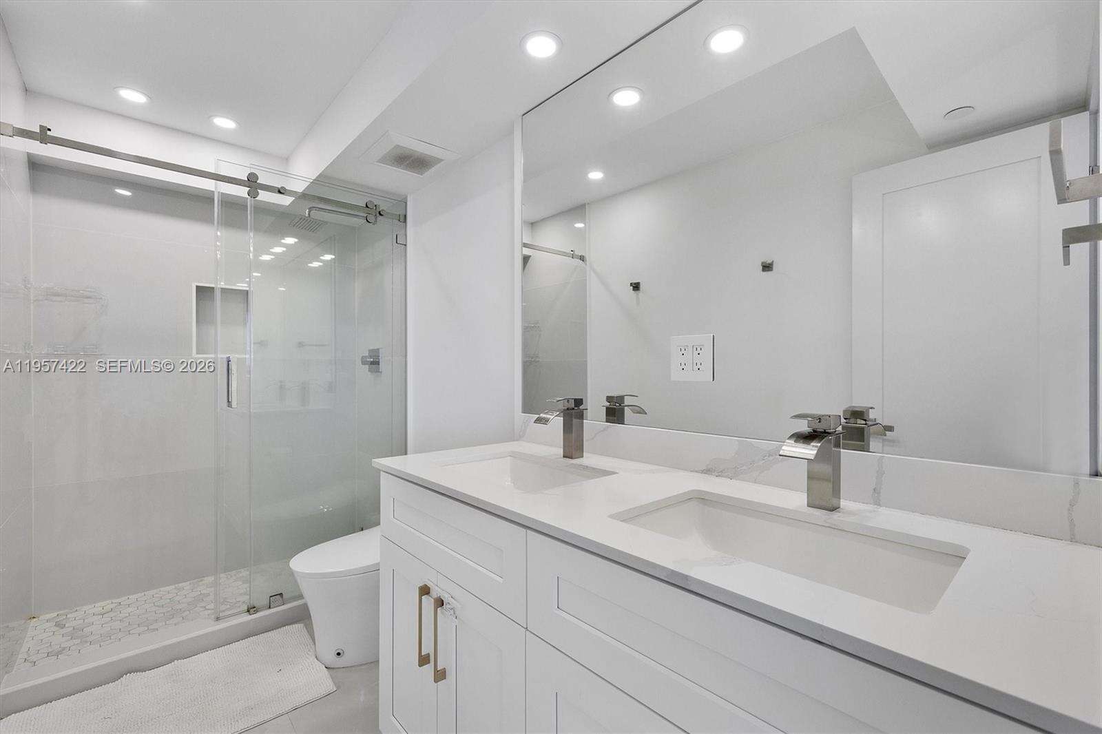 Waterview at 20515 Country Club Dr, Aventura, FL 33180 - For Sale photo 35