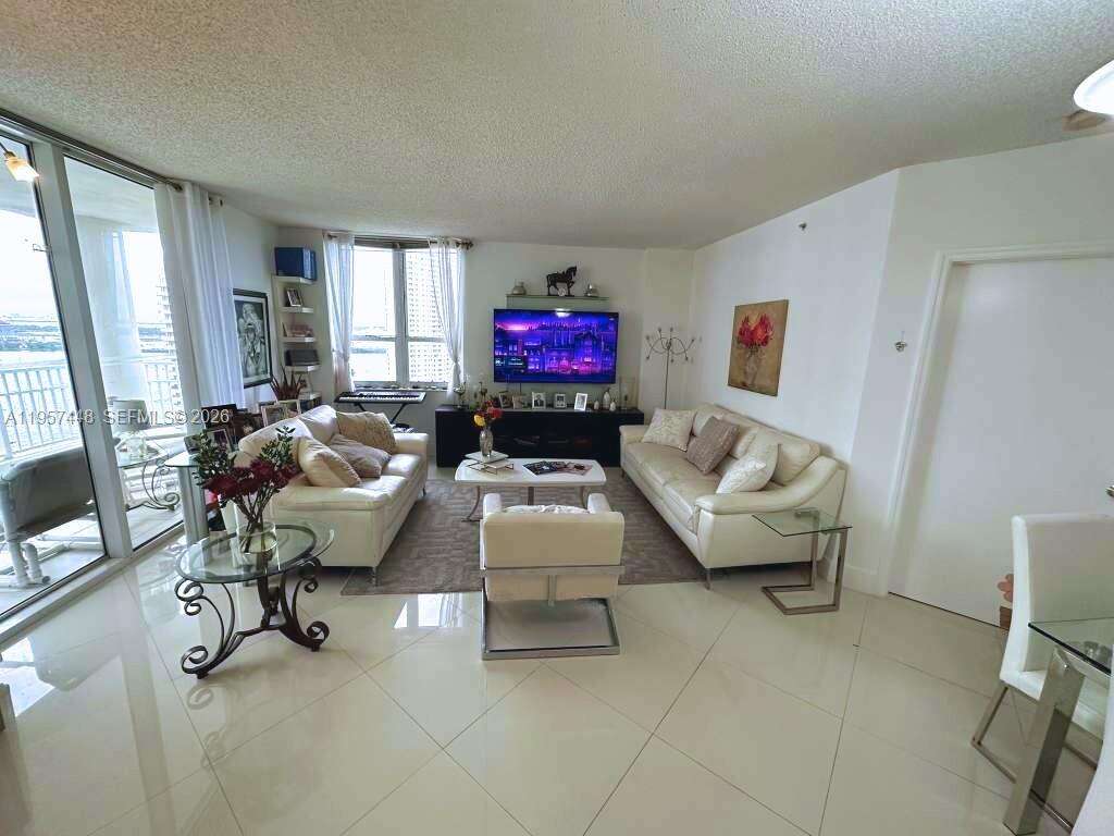 Courvoisier Courts at 701 Brickell Key Blvd, Miami, FL 33131 - For Sale photo 3