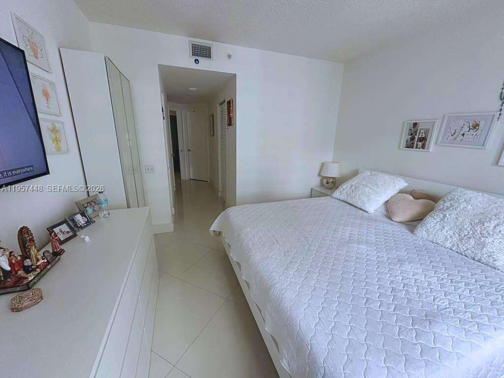 Courvoisier Courts at 701 Brickell Key Blvd, Miami, FL 33131 - For Sale photo 8