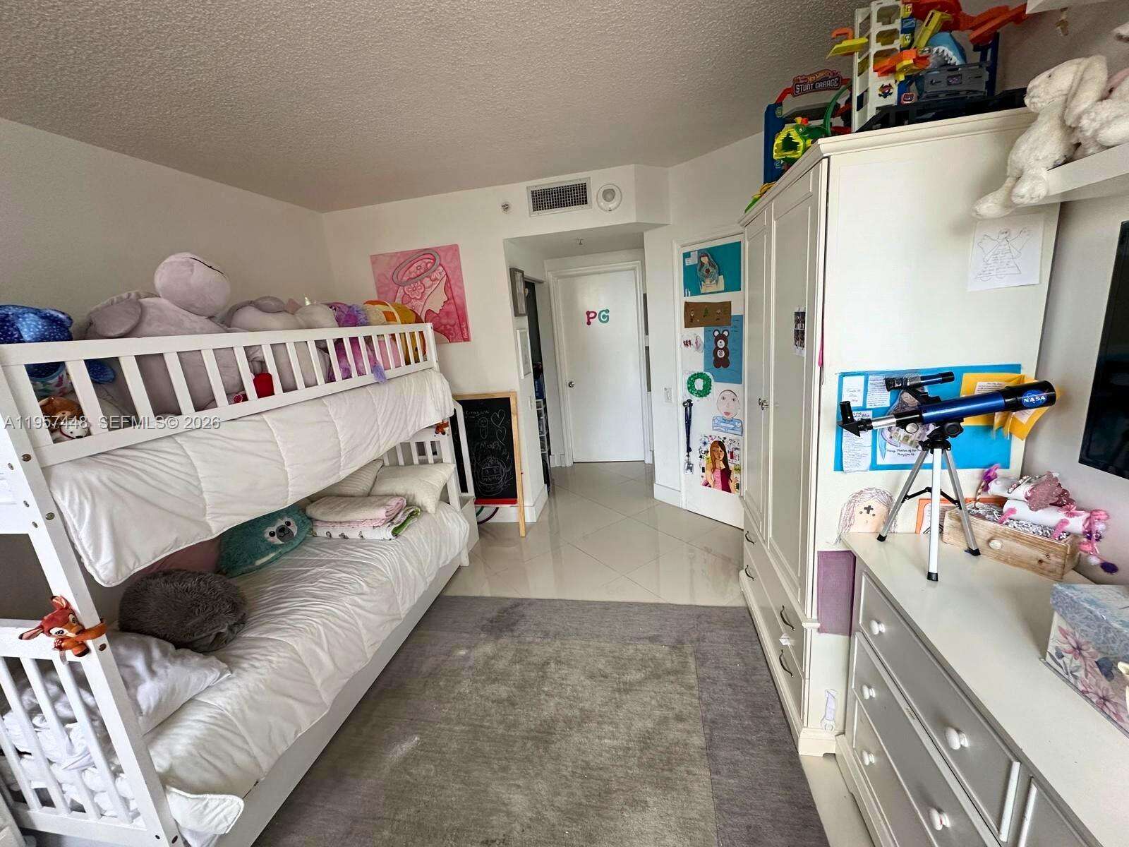 Courvoisier Courts at 701 Brickell Key Blvd, Miami, FL 33131 - For Sale photo 10