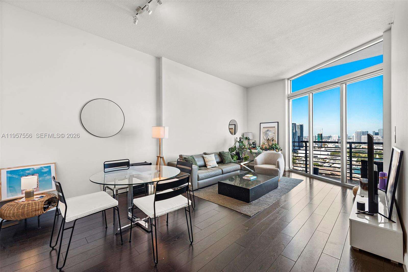 One Miami East at 335 Biscayne Blvd, Miami, FL 33131 - For Sale photo 4