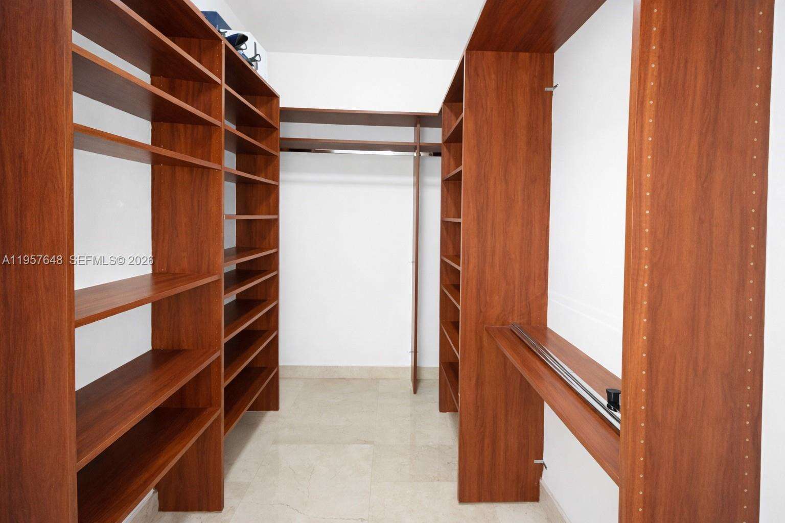 CARBONELL - 901 Brickell Key Blvd, Miami, FL 33131 | Picture 9