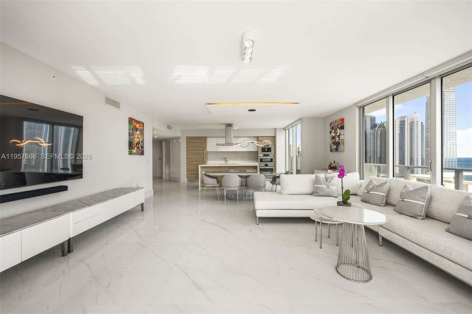 PARQUE TOWERS - 300 Sunny Isles Blvd, Sunny Isles Beach, FL 33160 | Picture 3