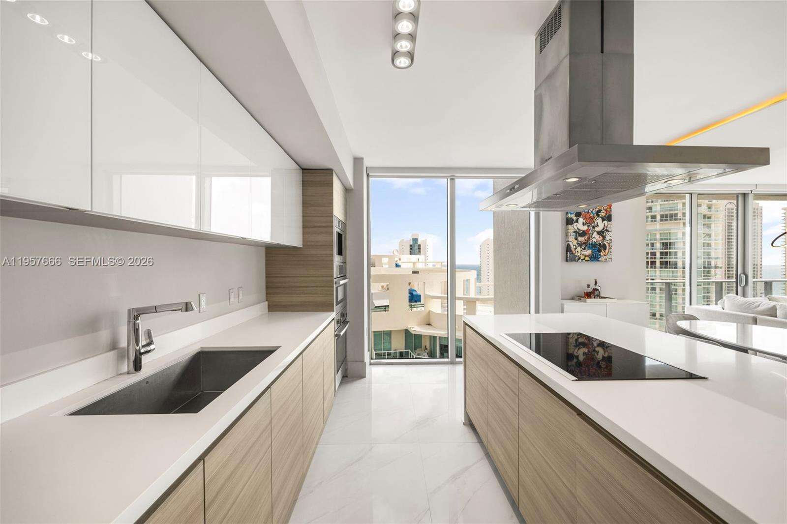 PARQUE TOWERS - 300 Sunny Isles Blvd, Sunny Isles Beach, FL 33160 | Picture 4