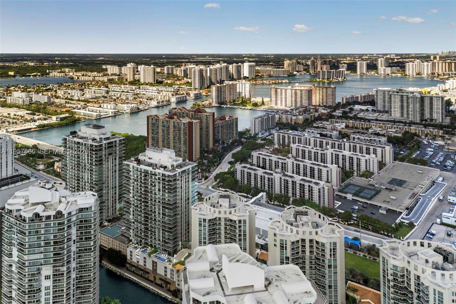 PARQUE TOWERS - 300 Sunny Isles Blvd, Sunny Isles Beach, FL 33160 | Picture 33