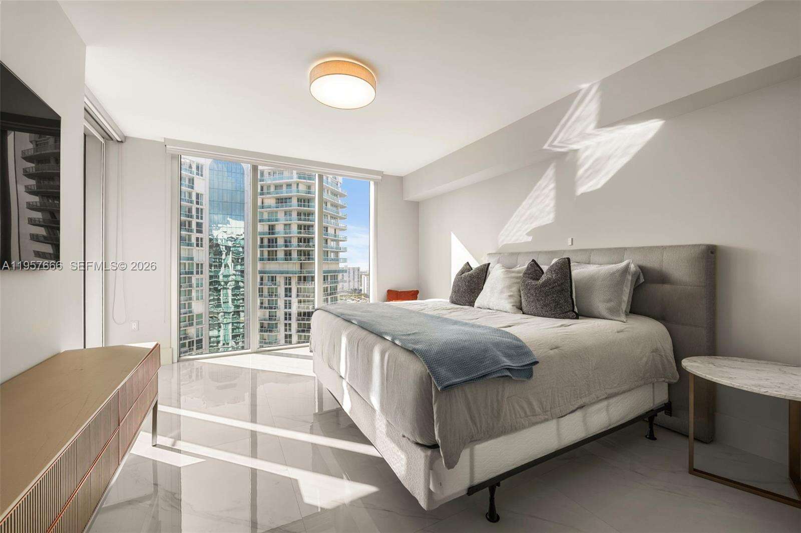 PARQUE TOWERS - 300 Sunny Isles Blvd, Sunny Isles Beach, FL 33160 | Picture 5