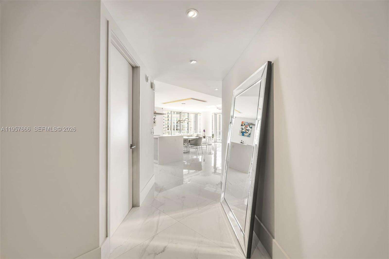 PARQUE TOWERS - 300 Sunny Isles Blvd, Sunny Isles Beach, FL 33160 | Picture 7