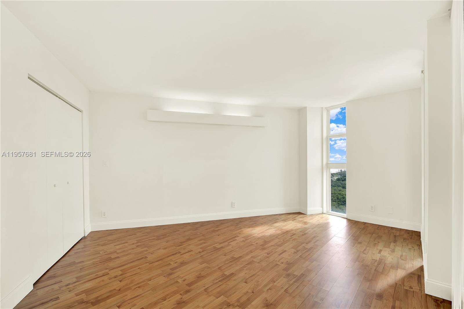 Arlen House at 100 Bayview Dr, Sunny Isles Beach, FL 33160 - For Sale photo 12