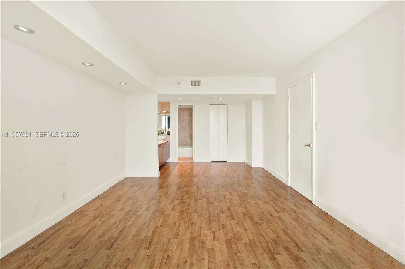 Arlen House at 100 Bayview Dr, Sunny Isles Beach, FL 33160 - For Sale photo 20