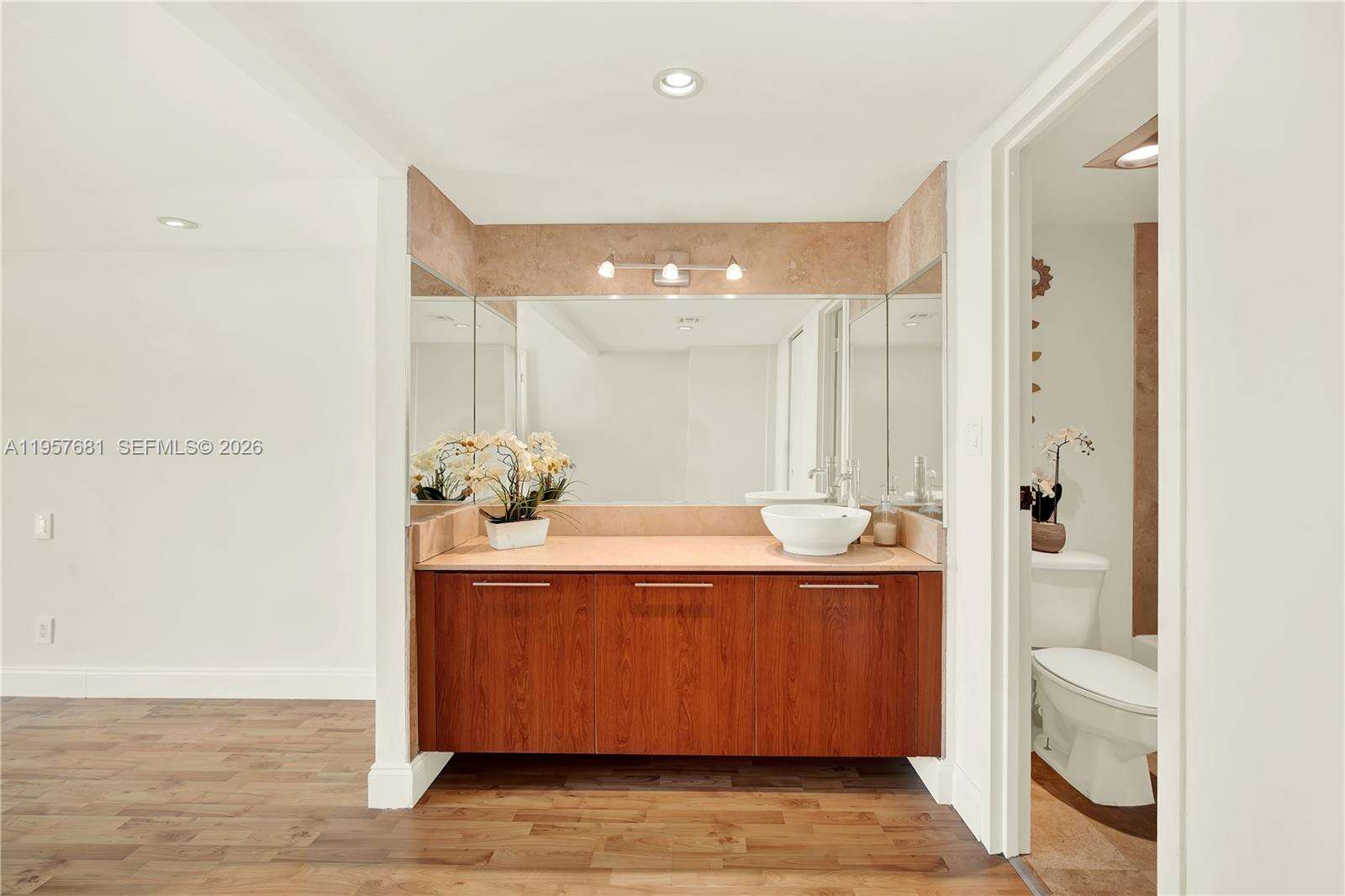 Arlen House at 100 Bayview Dr, Sunny Isles Beach, FL 33160 - For Sale photo 21