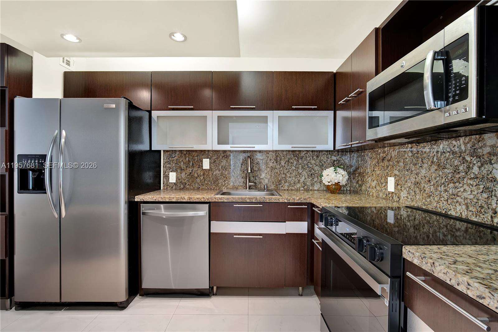 Arlen House at 100 Bayview Dr, Sunny Isles Beach, FL 33160 - For Sale photo 27