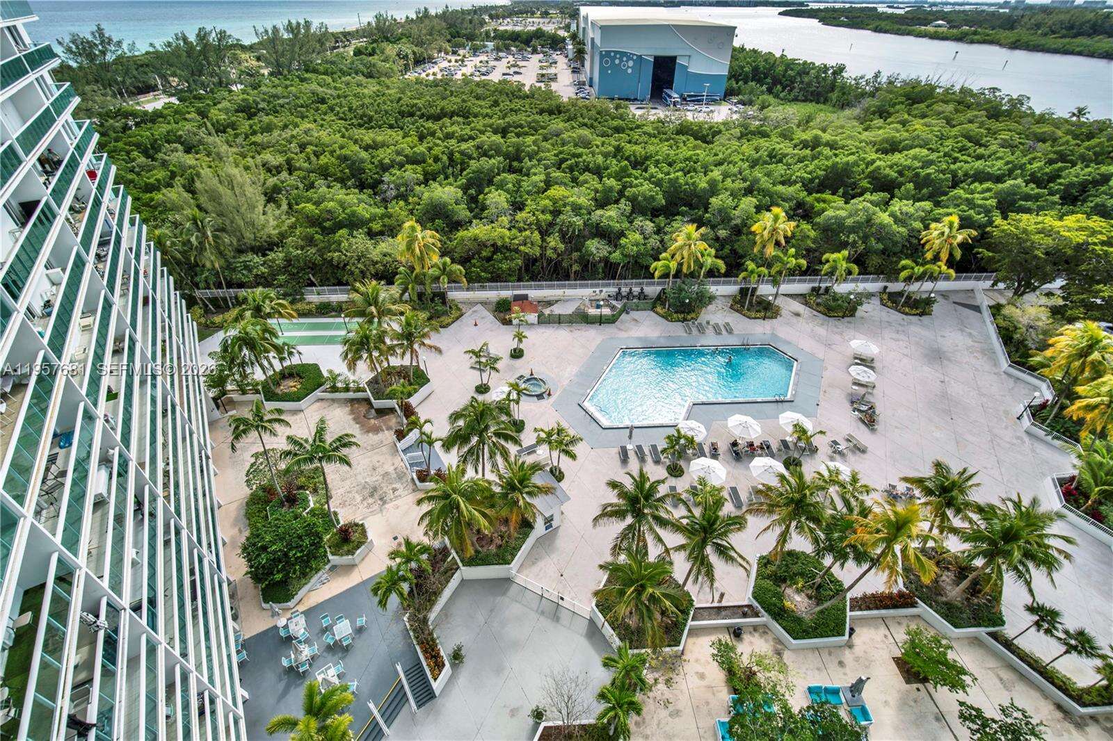 Arlen House at 100 Bayview Dr, Sunny Isles Beach, FL 33160 - For Sale photo 4