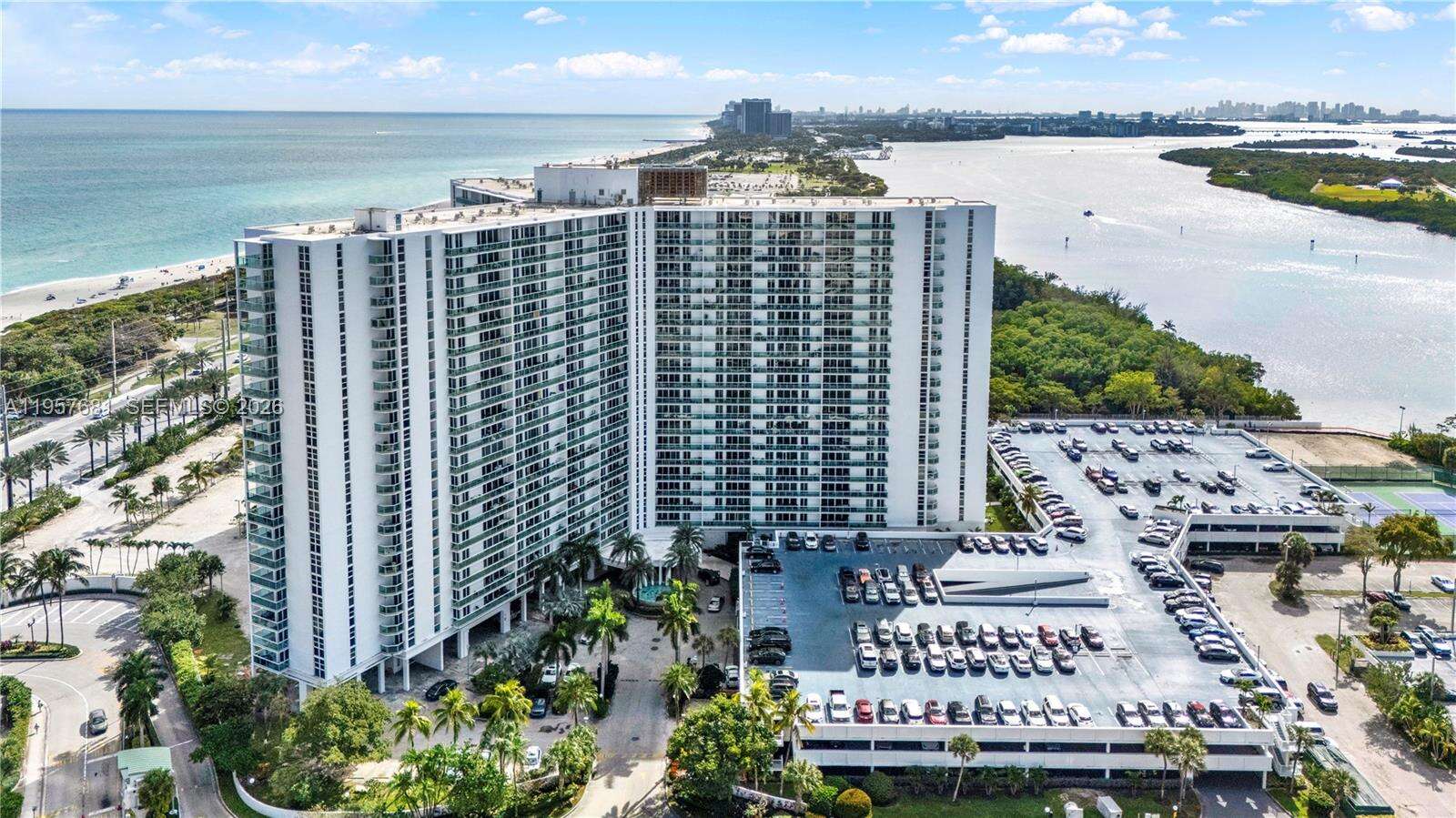 Arlen House at 100 Bayview Dr, Sunny Isles Beach, FL 33160 - For Sale photo 51