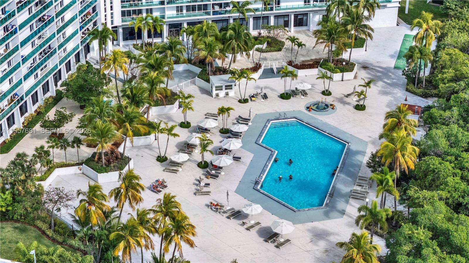 Arlen House at 100 Bayview Dr, Sunny Isles Beach, FL 33160 - For Sale photo 53