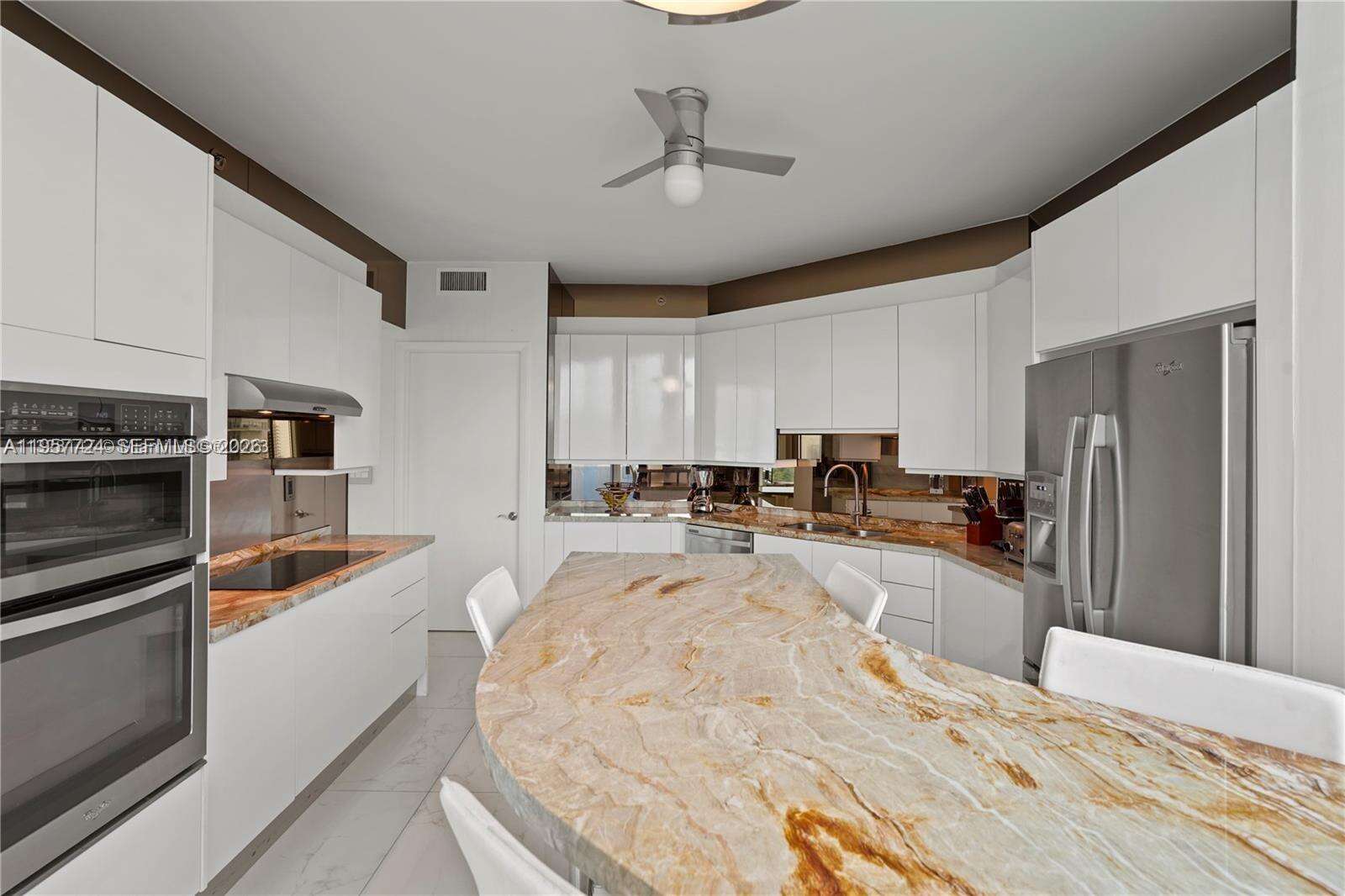 PORTOFINO TOWER - 300 Pointe Dr, Miami Beach, FL 33139 | Picture 11