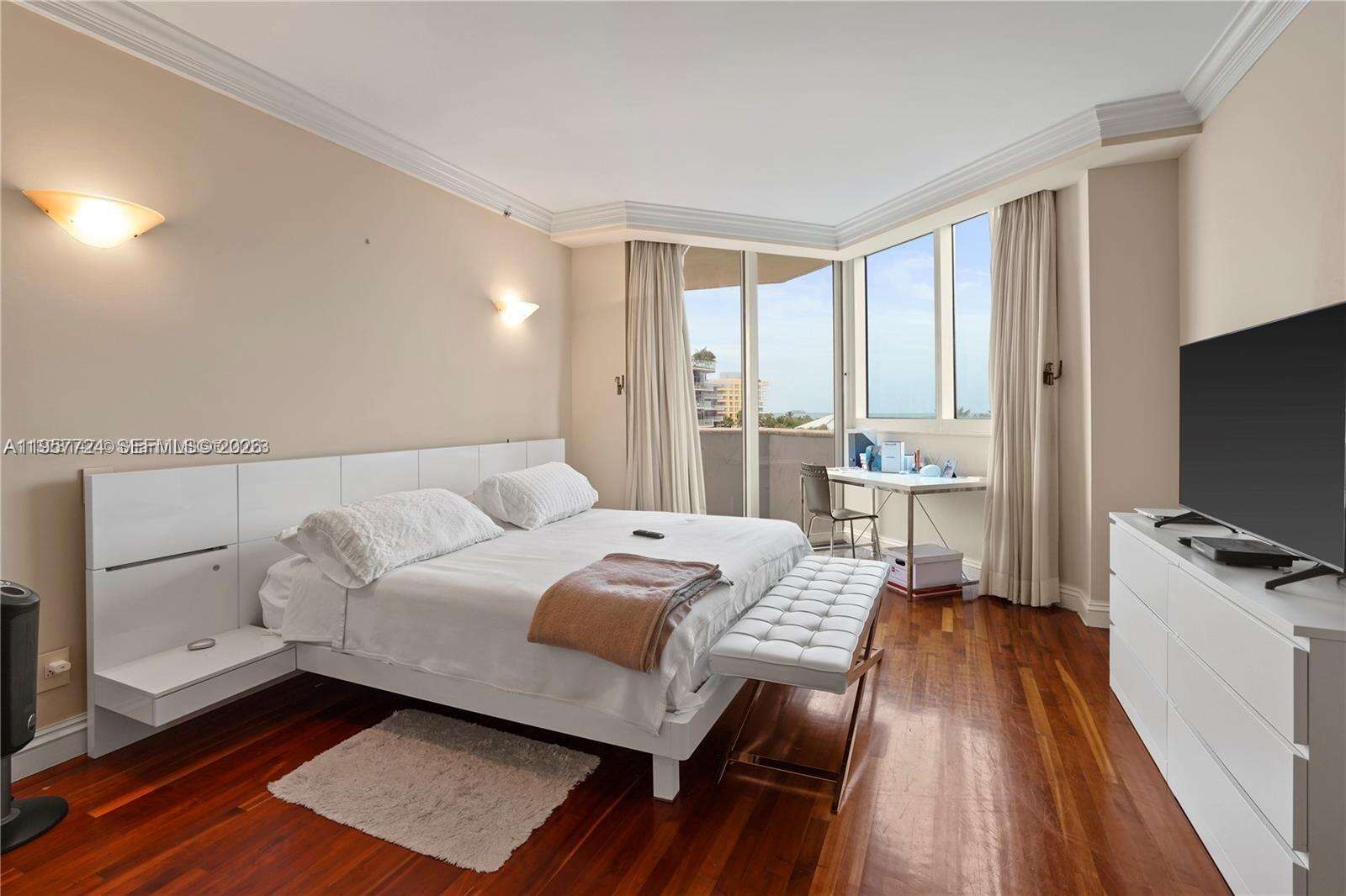 PORTOFINO TOWER - 300 Pointe Dr, Miami Beach, FL 33139 | Picture 12