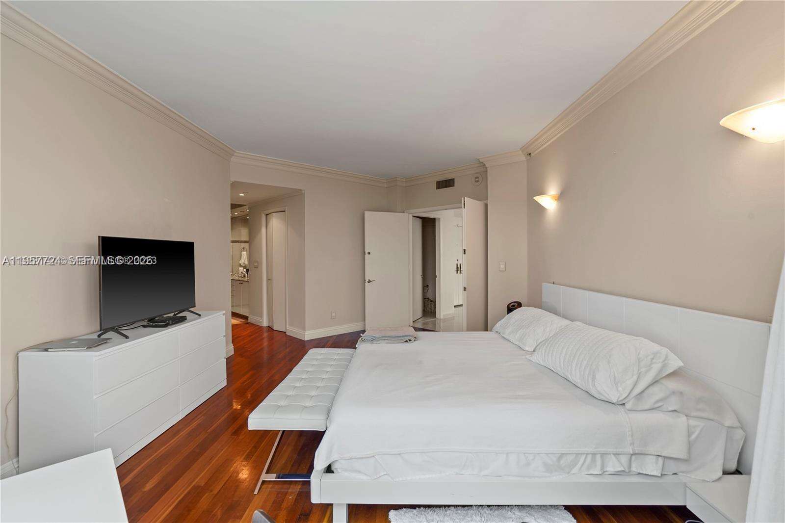 PORTOFINO TOWER - 300 Pointe Dr, Miami Beach, FL 33139 | Picture 14