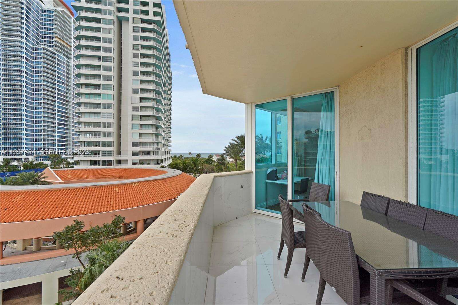 PORTOFINO TOWER - 300 Pointe Dr, Miami Beach, FL 33139 | Picture 21