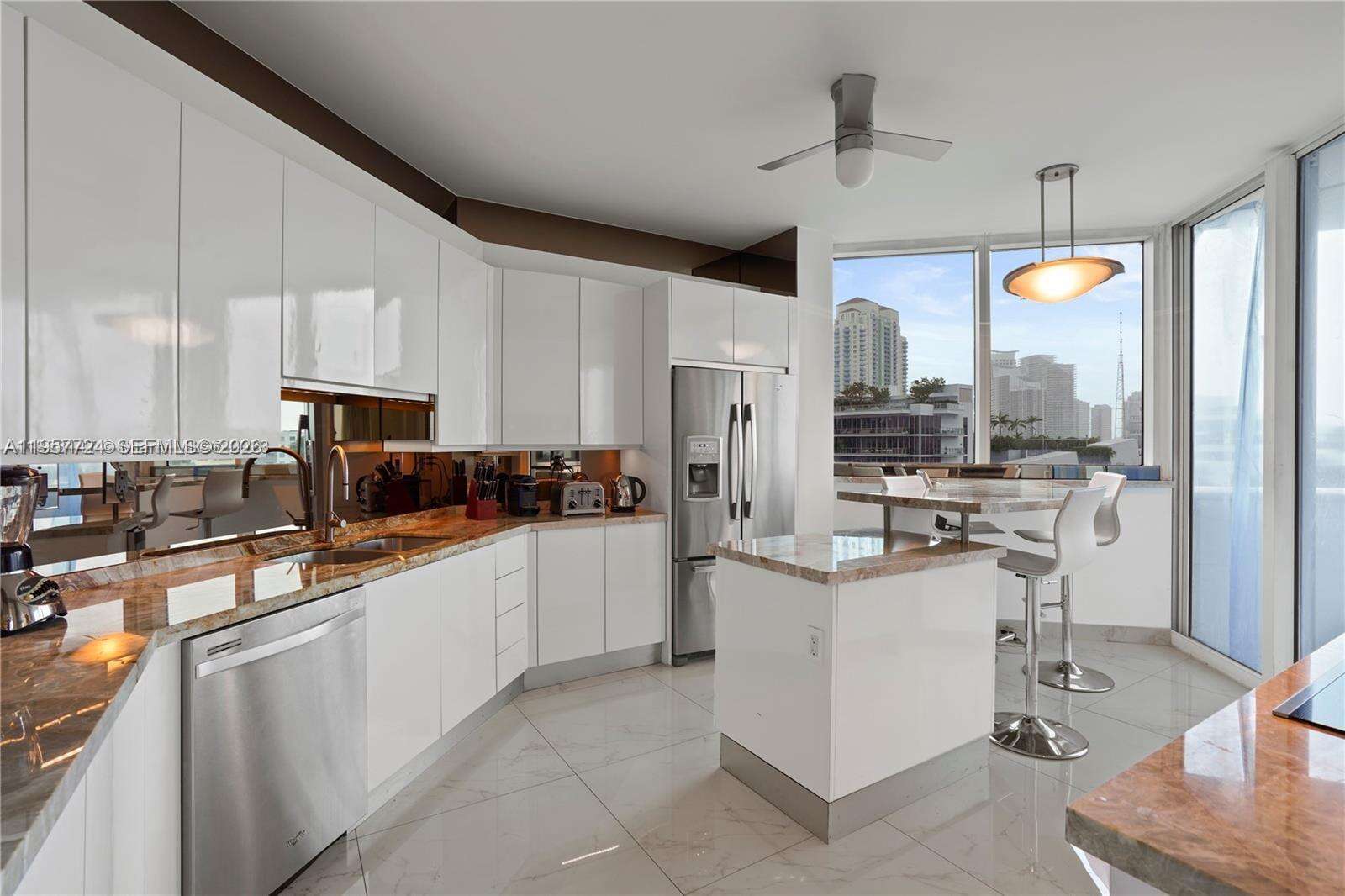 PORTOFINO TOWER - 300 Pointe Dr, Miami Beach, FL 33139 | Picture 8