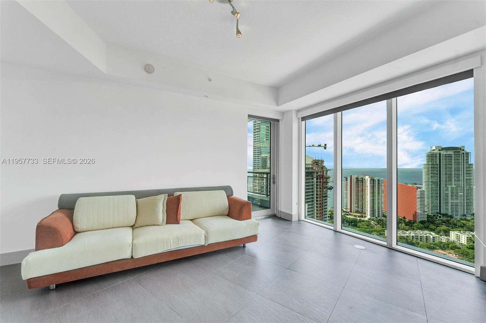 INFINITY AT BRICKELL - 60 13 St, Miami, FL 33130 | Picture 15