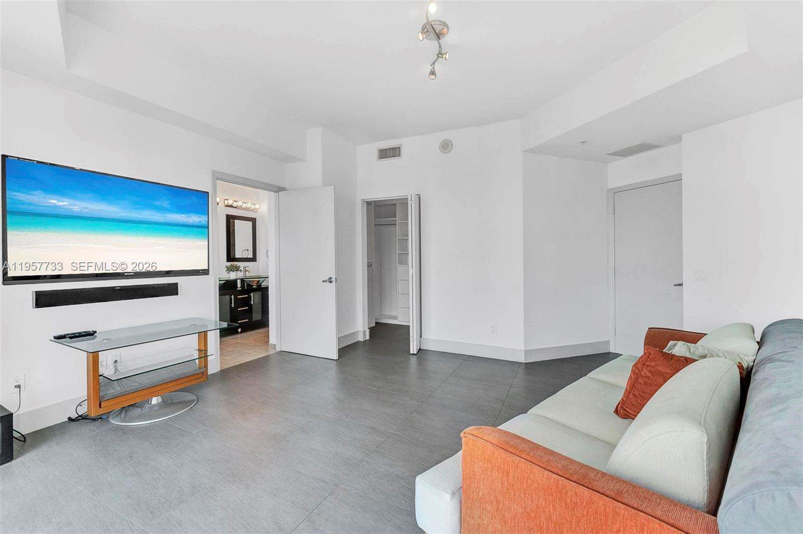 INFINITY AT BRICKELL - 60 13 St, Miami, FL 33130 | Picture 16