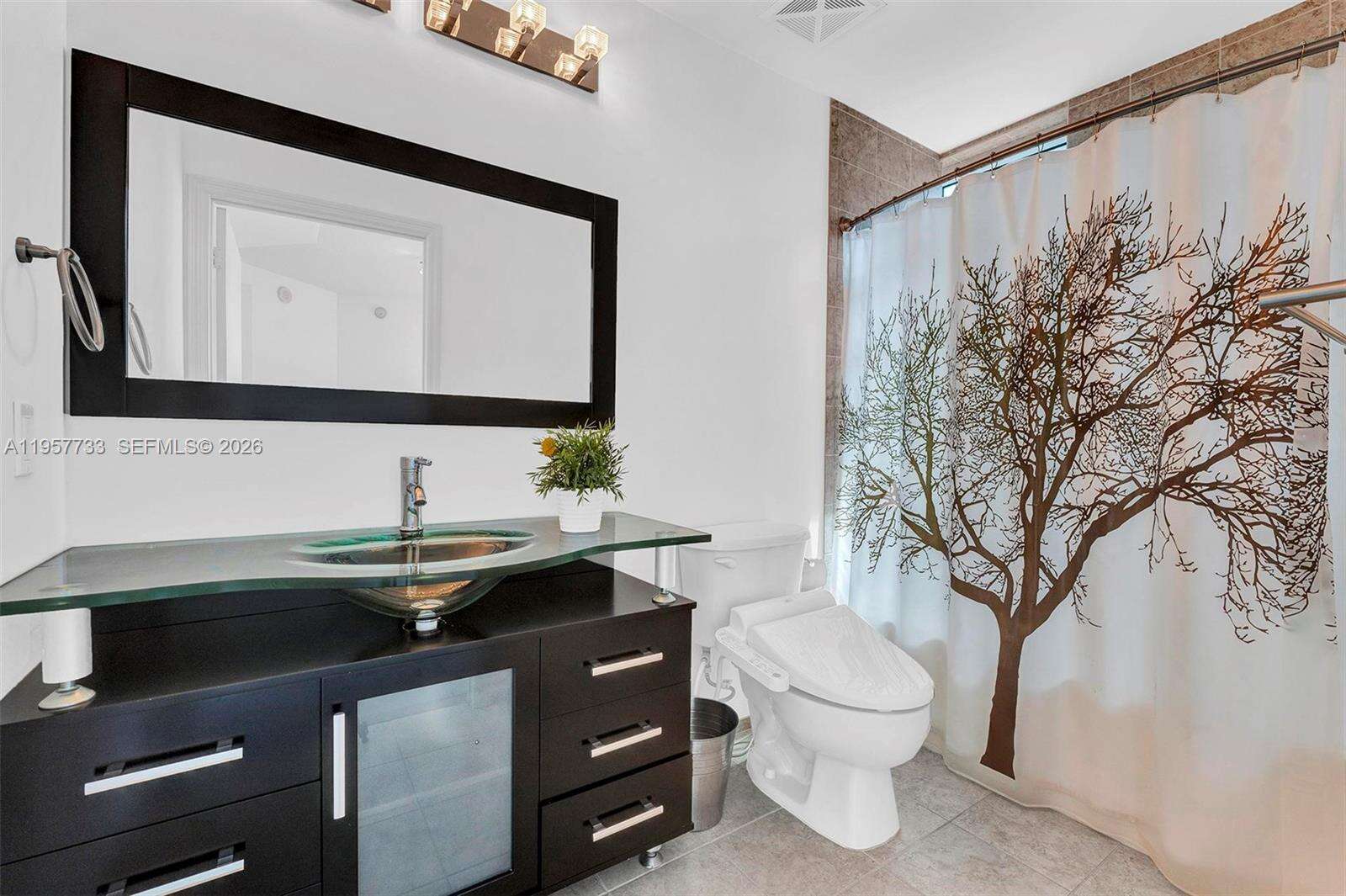 INFINITY AT BRICKELL - 60 13 St, Miami, FL 33130 | Picture 23