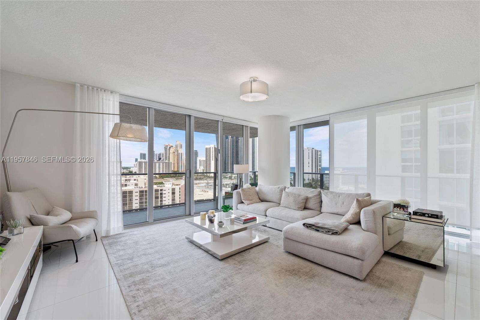 PARQUE TOWERS - 300 Sunny Isles Blvd, Sunny Isles Beach, FL 33160 | Picture 2