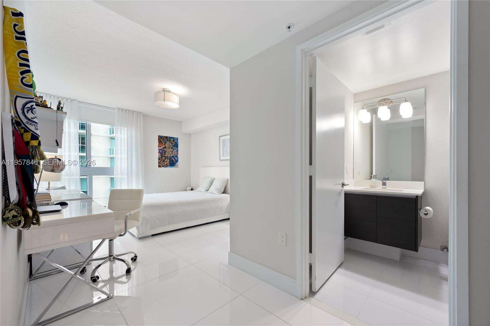 PARQUE TOWERS - 300 Sunny Isles Blvd, Sunny Isles Beach, FL 33160 | Picture 15