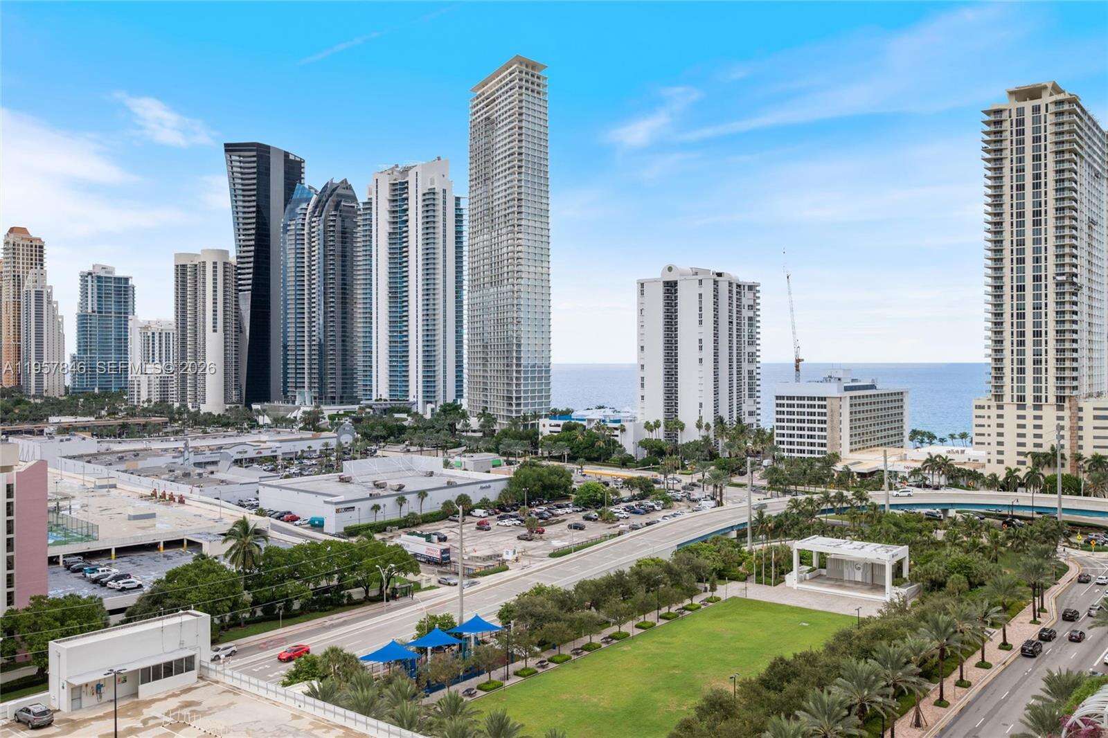 PARQUE TOWERS - 300 Sunny Isles Blvd, Sunny Isles Beach, FL 33160 | Picture 24
