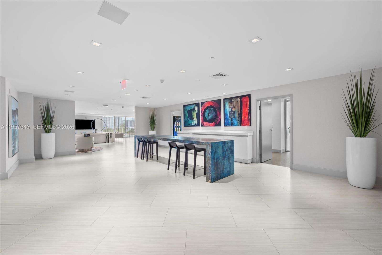 PARQUE TOWERS - 300 Sunny Isles Blvd, Sunny Isles Beach, FL 33160 | Picture 35