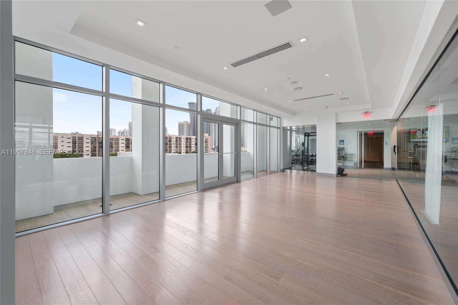 PARQUE TOWERS - 300 Sunny Isles Blvd, Sunny Isles Beach, FL 33160 | Picture 45