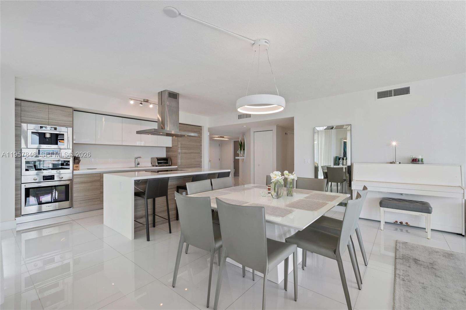 PARQUE TOWERS - 300 Sunny Isles Blvd, Sunny Isles Beach, FL 33160 | Picture 8