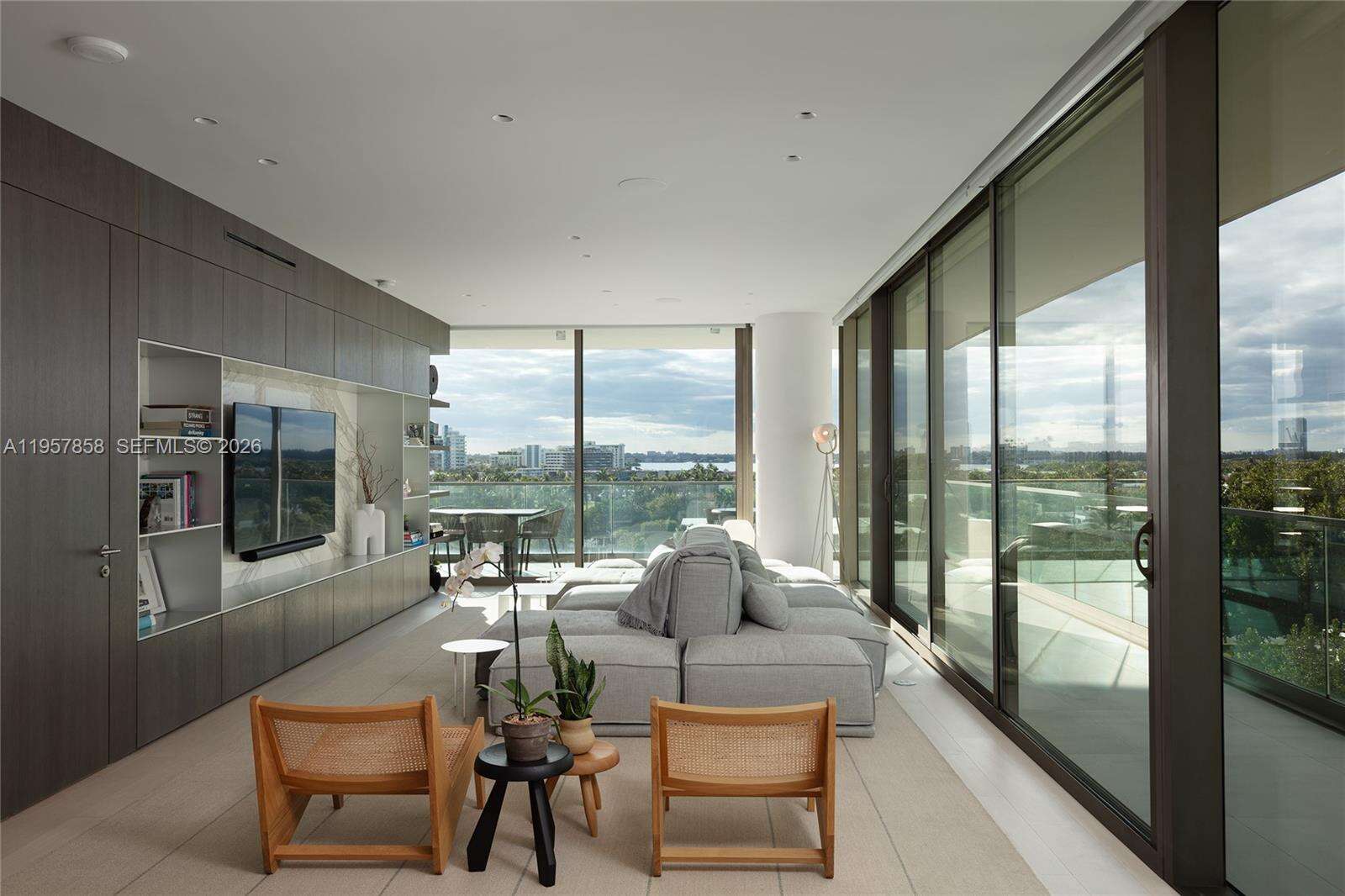 OCEANA BAL HARBOUR - 10203 Collins Ave, Bal Harbour, FL 33154 | Picture 25