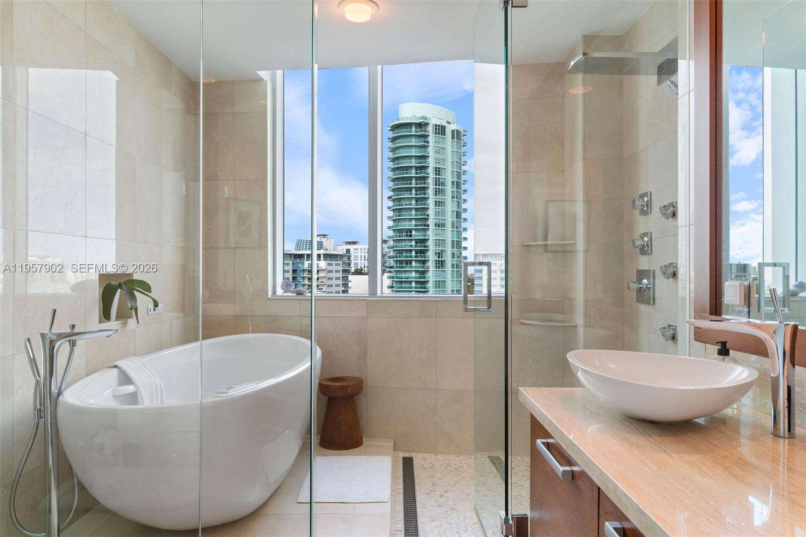 THE RESIDENCES AT THE BATH CLUB - 5959 Collins Ave, Miami Beach, FL 33140 | Picture 14