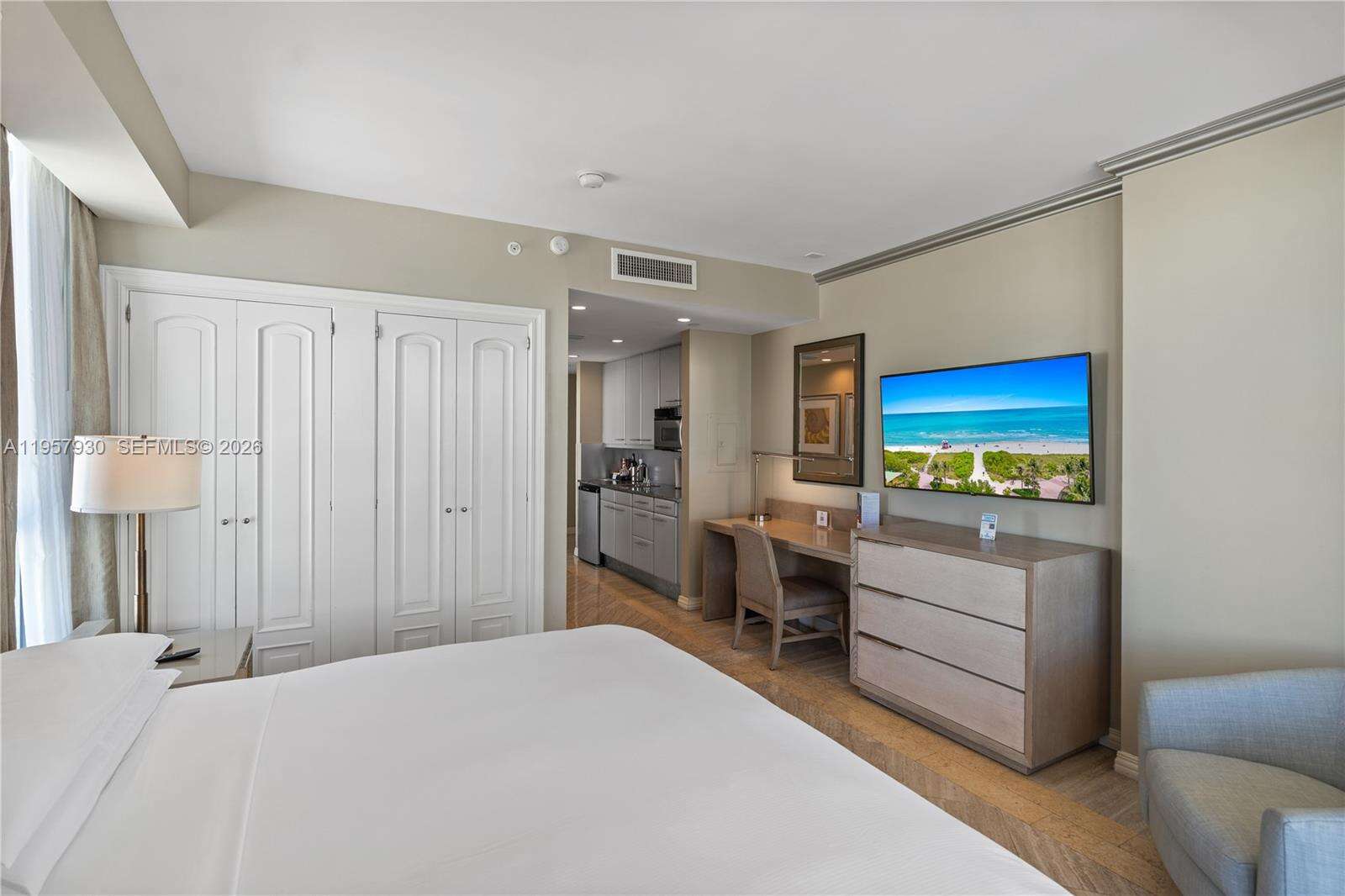 Hilton Bentley at 101 Ocean Dr, Miami Beach, FL 33139 - For Sale photo 13