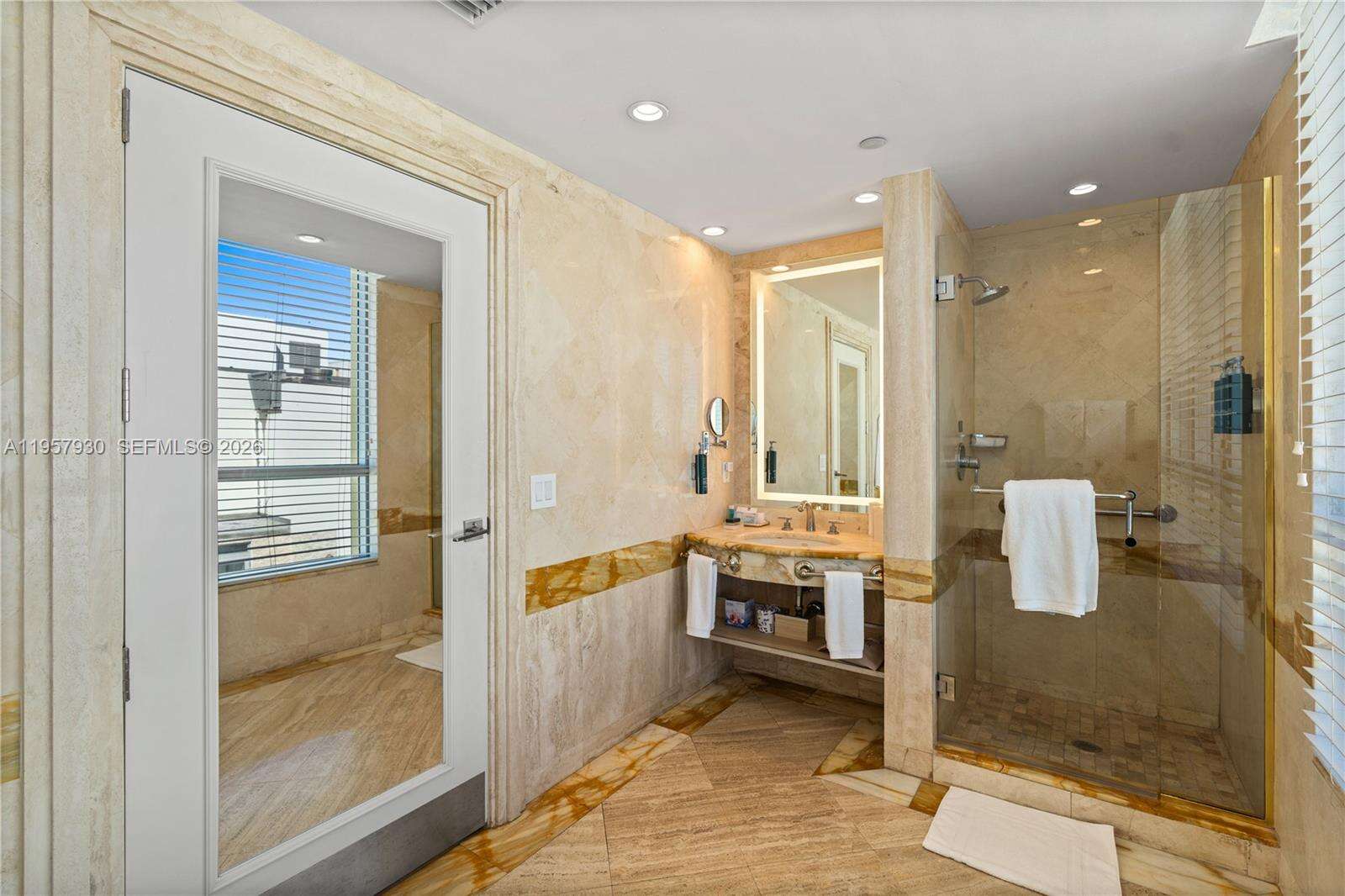 Hilton Bentley at 101 Ocean Dr, Miami Beach, FL 33139 - For Sale photo 14