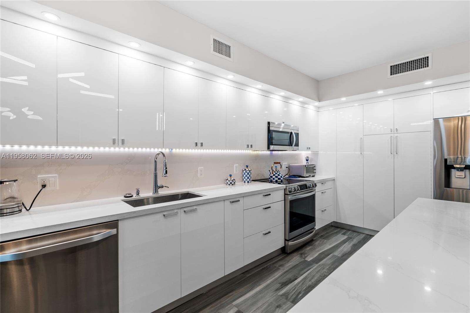 King David at 17555 Atlantic Blvd, Sunny Isles Beach, FL 33160 - For Sale photo 4