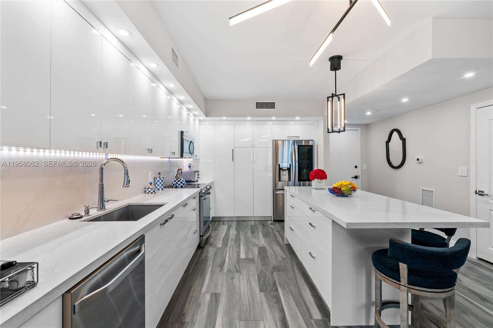 King David at 17555 Atlantic Blvd, Sunny Isles Beach, FL 33160 - For Sale photo 5