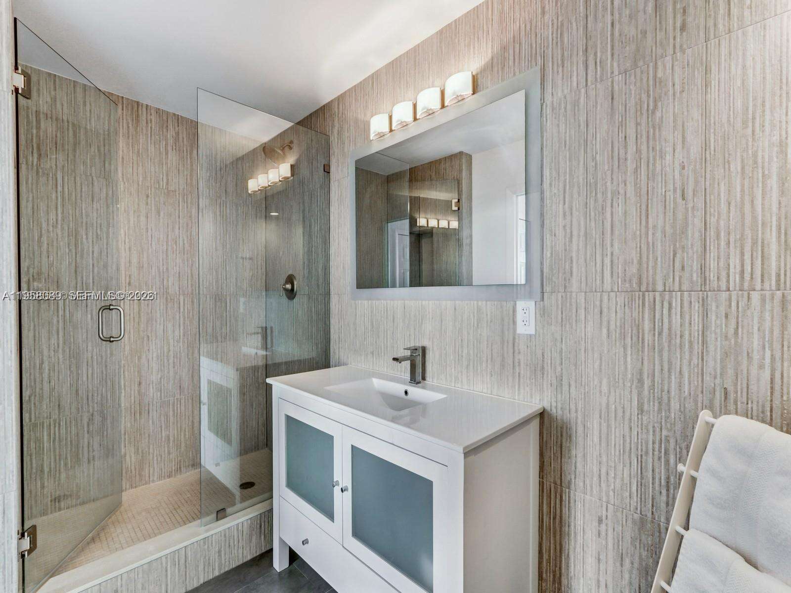 Burleigh House at 7135 Collins Ave, Miami Beach, FL 33141 - For Sale photo 17