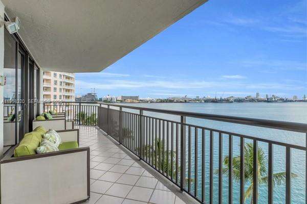 Brickell Key 2 at 540 Brickell Key Dr, Miami, FL 33131 - For Sale photo 1