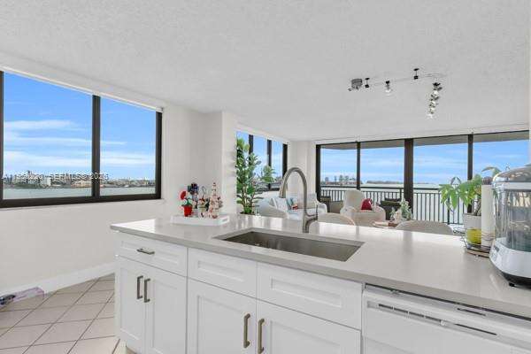 Brickell Key 2 at 540 Brickell Key Dr, Miami, FL 33131 - For Sale photo 3