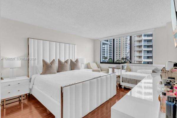 Brickell Key 2 at 540 Brickell Key Dr, Miami, FL 33131 - For Sale photo 4
