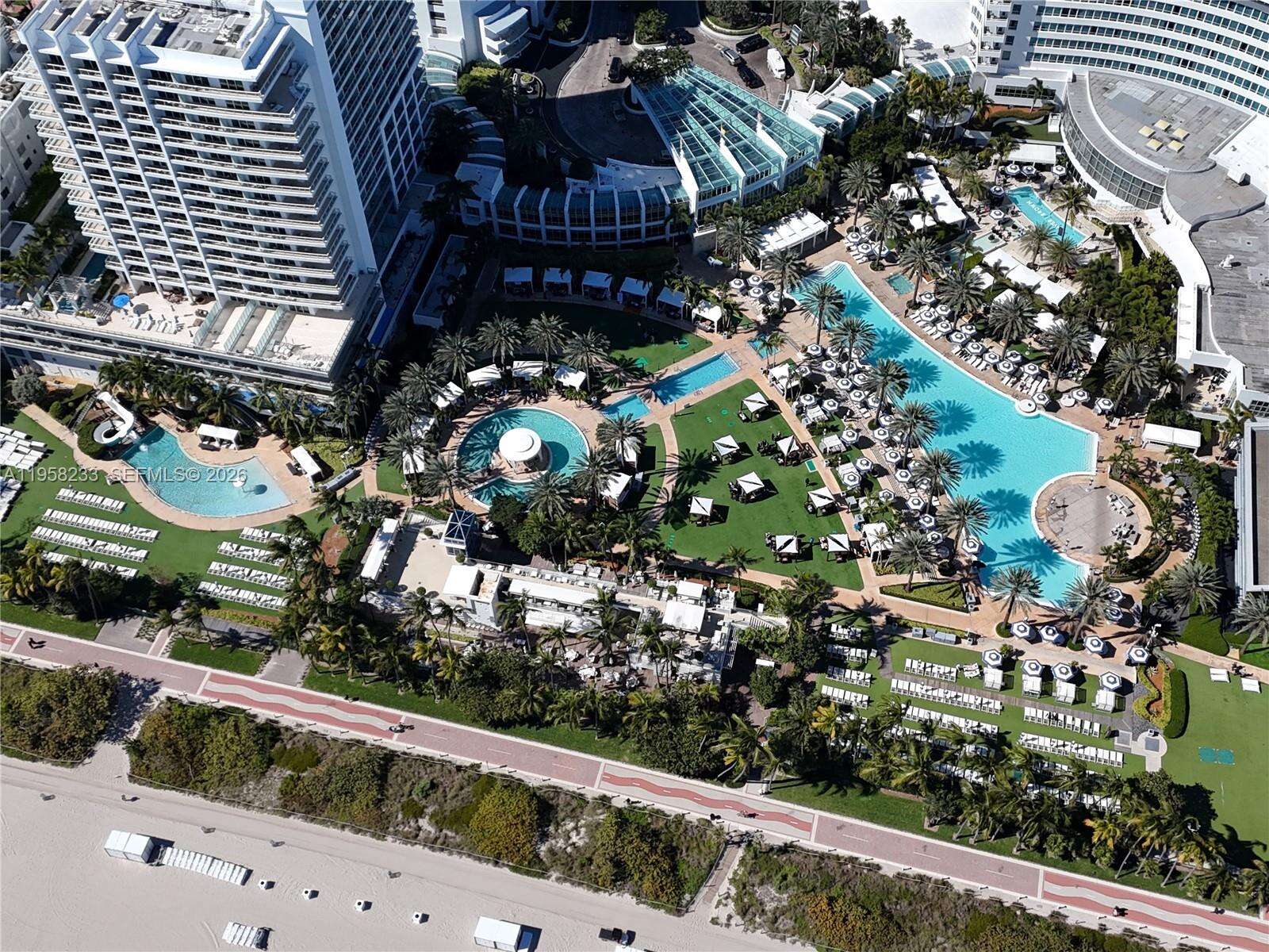 FONTAINEBLEAU III OCEAN CLUB - 4391 Collins Ave, Miami Beach, FL 33140 | Picture 20