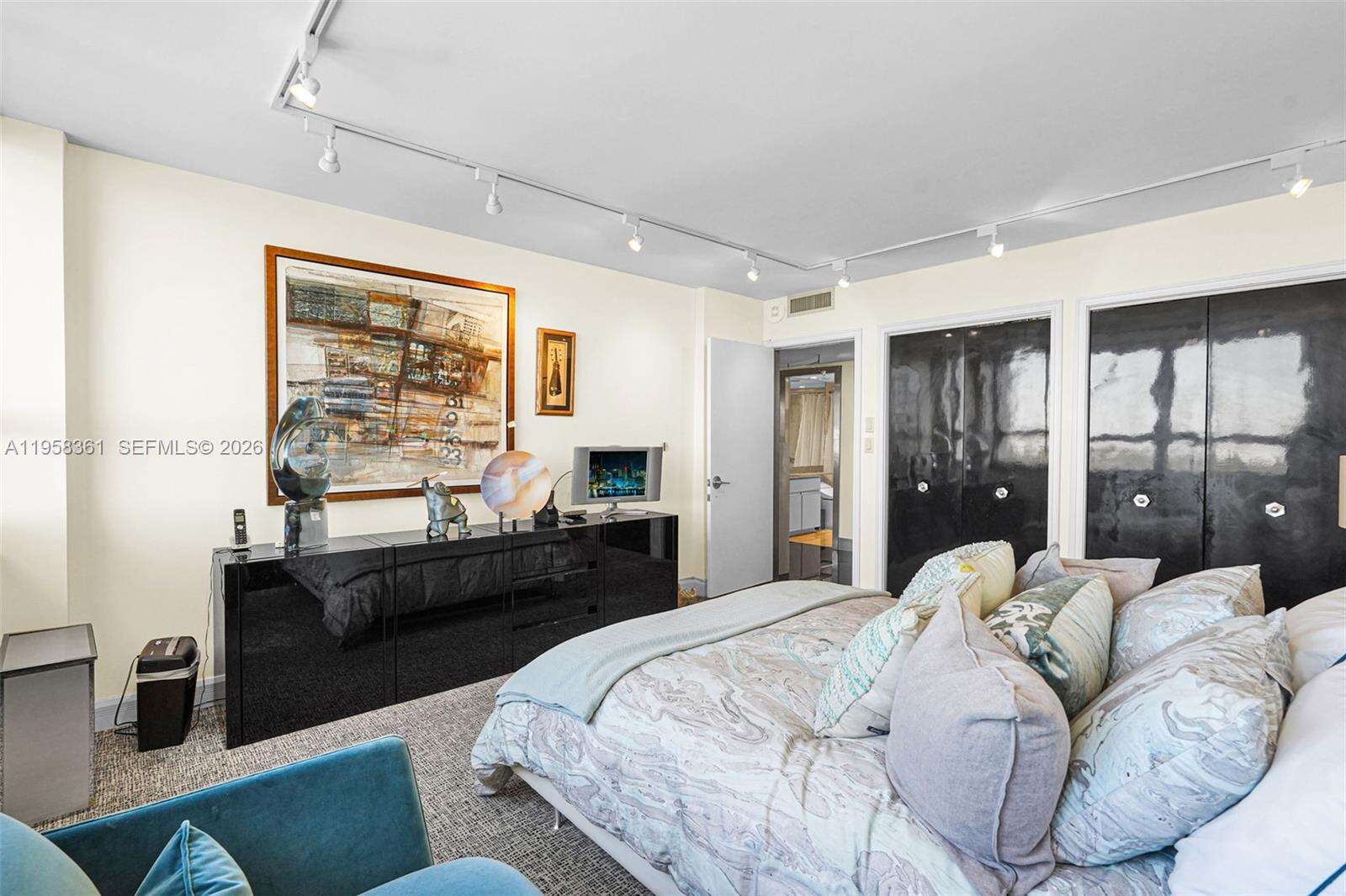 GROVE ISLE - 1 Grove Isle Dr, Miami, FL 33133 | Picture 35