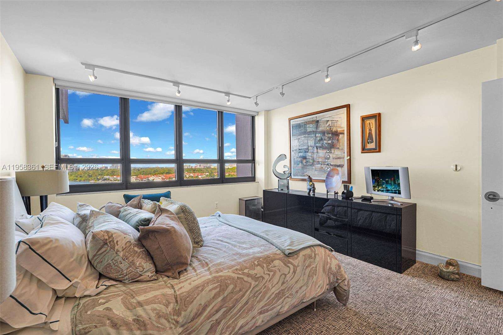 GROVE ISLE - 1 Grove Isle Dr, Miami, FL 33133 | Picture 36