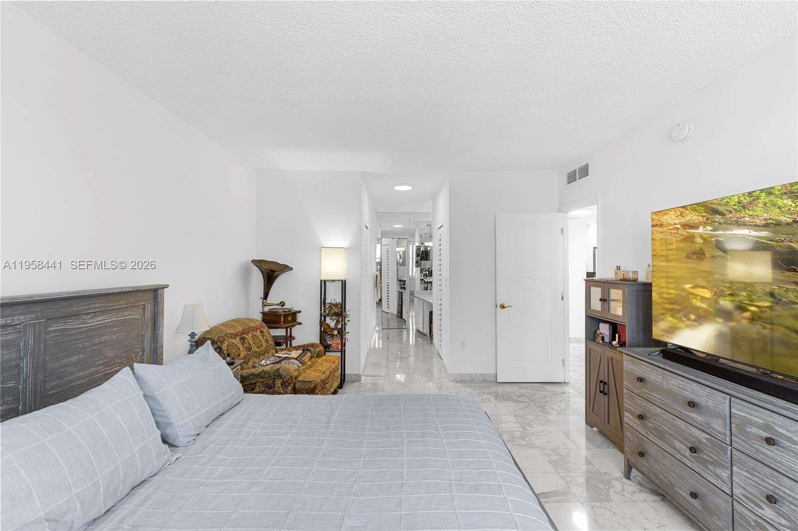 The Hemispheres at 1950 S Ocean Dr, Hallandale Beach, FL 33009 - For Sale photo 12