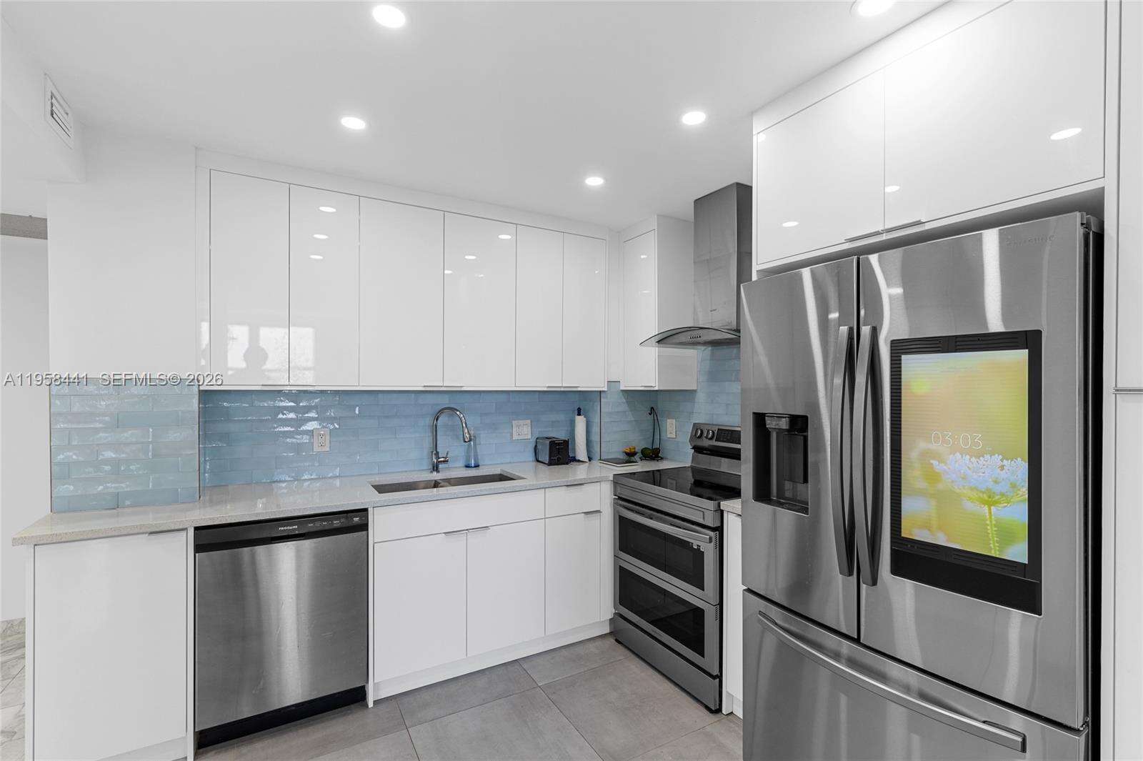 The Hemispheres at 1950 S Ocean Dr, Hallandale Beach, FL 33009 - For Sale photo 5
