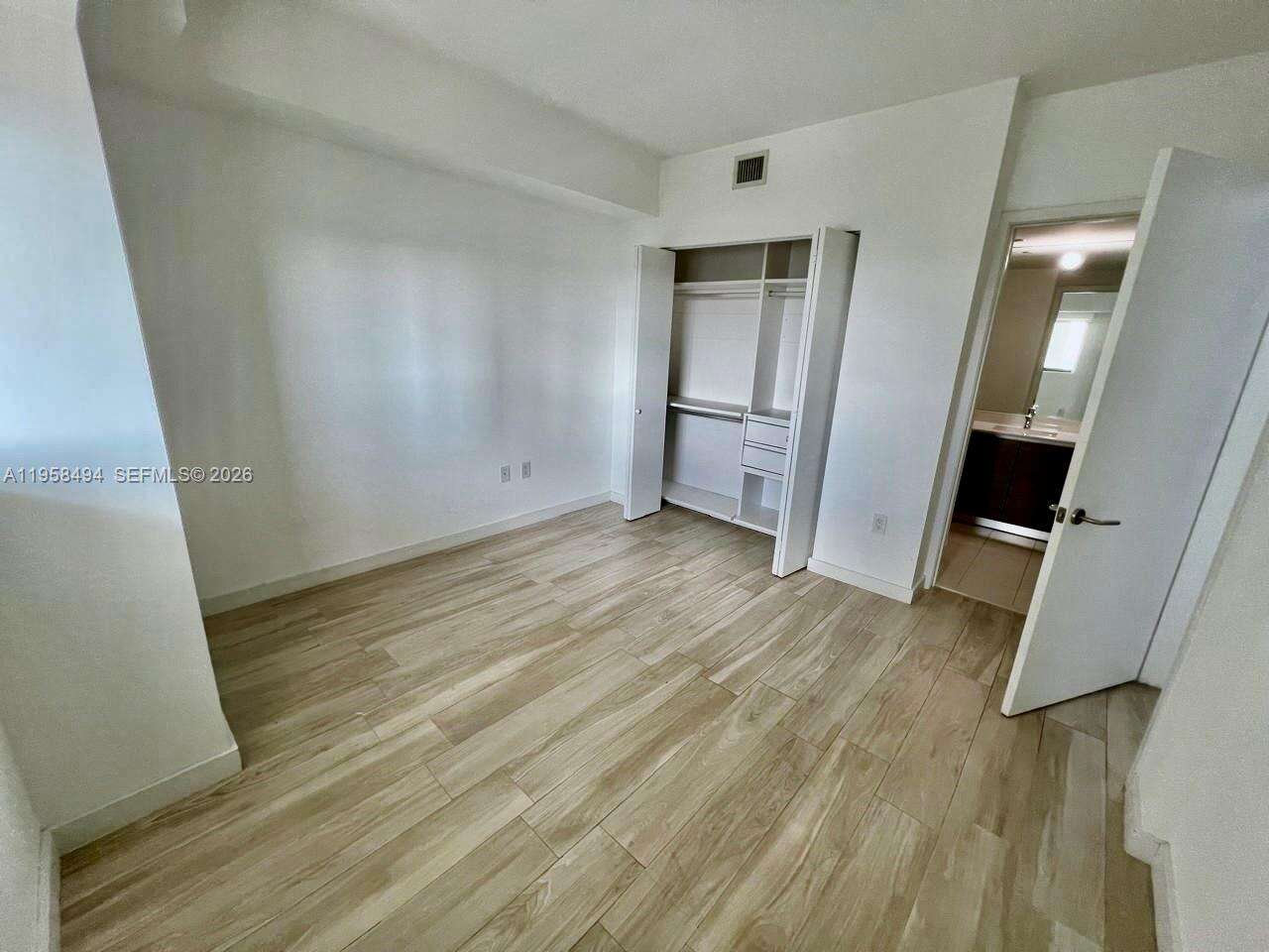 Icon Bay at 460 28 St, Miami, FL 33137 - For Sale photo 20