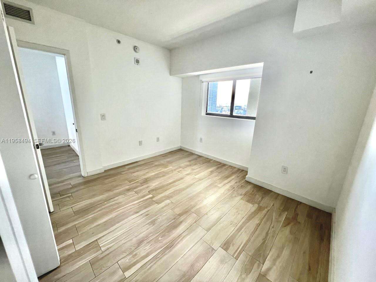 Icon Bay at 460 28 St, Miami, FL 33137 - For Sale photo 21